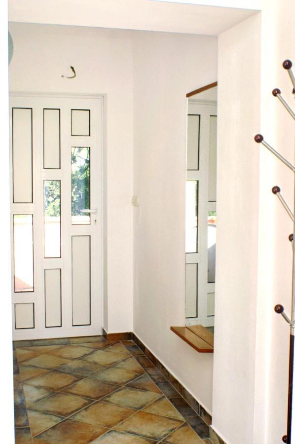 Family Friendly Seaside Apartments Vlasici, Pag - 4319 Ngoại thất bức ảnh