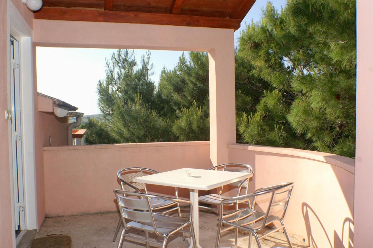 Family Friendly Seaside Apartments Vlasici, Pag - 4319 Ngoại thất bức ảnh