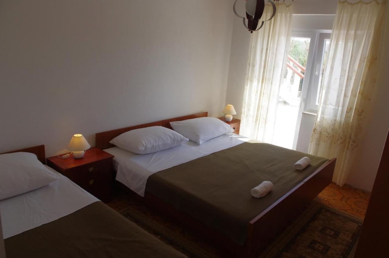 Family Friendly Seaside Apartments Vlasici, Pag - 4319 Ngoại thất bức ảnh