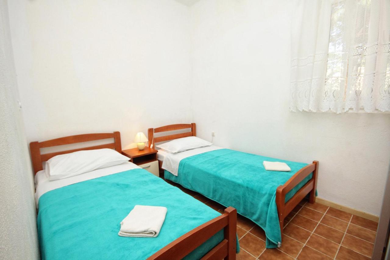 Family Friendly Seaside Apartments Vlasici, Pag - 4319 Ngoại thất bức ảnh
