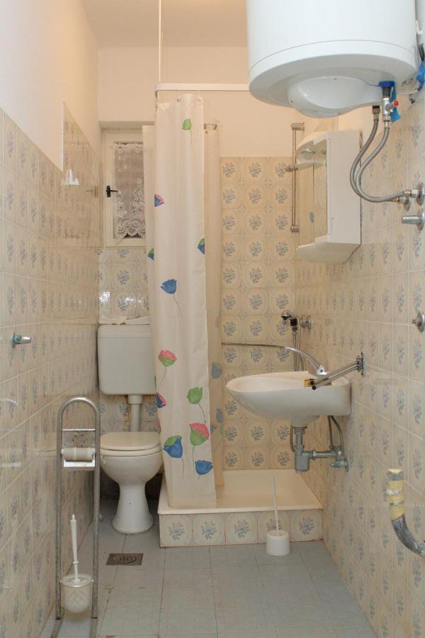 Family Friendly Seaside Apartments Vlasici, Pag - 4319 Ngoại thất bức ảnh